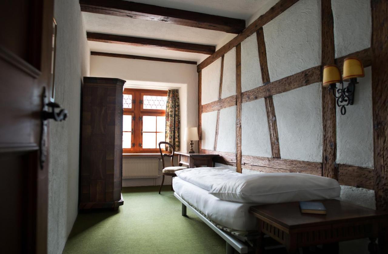 Flyhof Hotell Weesen Rom bilde